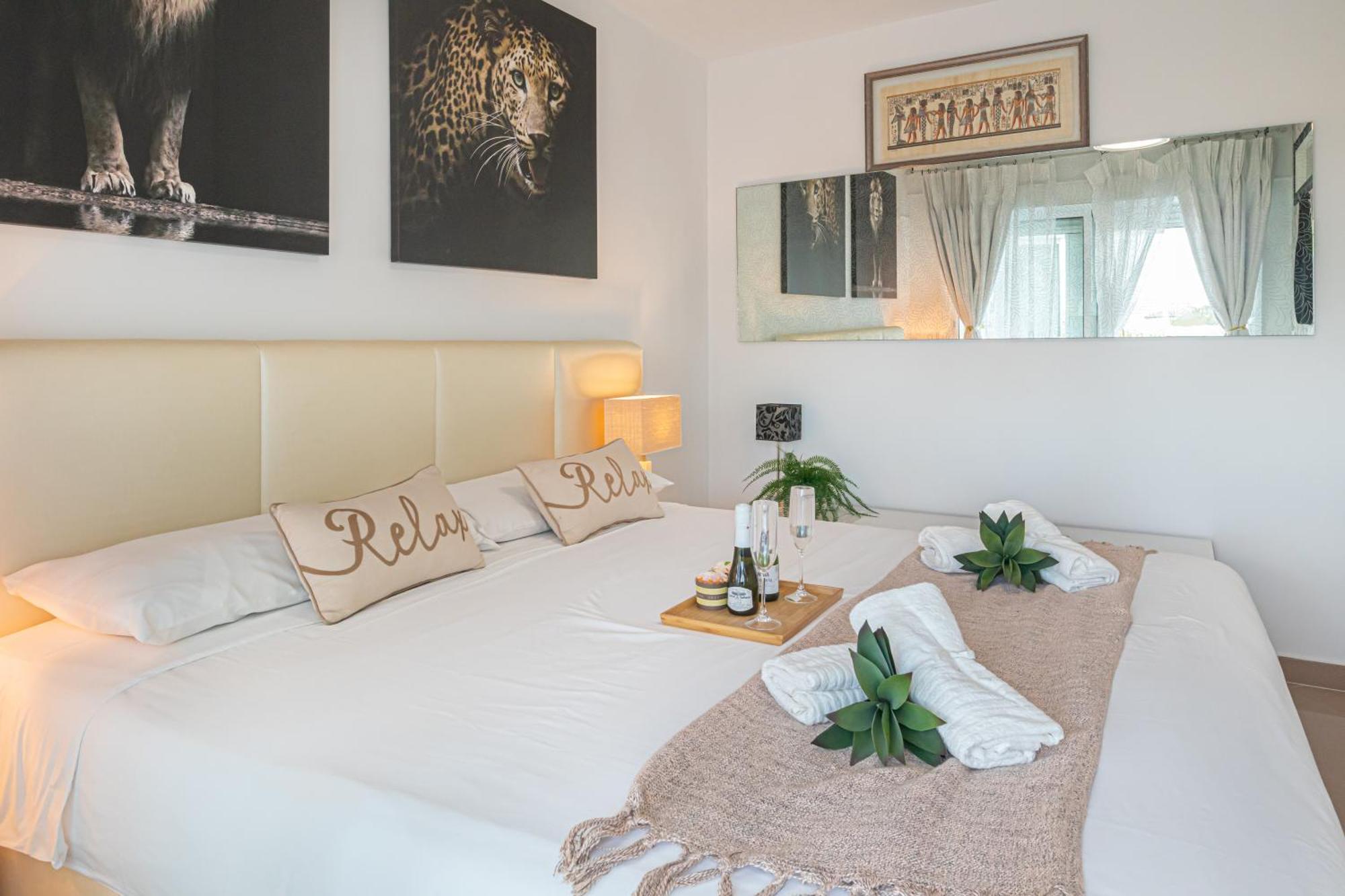Benalbeach With Pools And Seaview - Happy Appartement